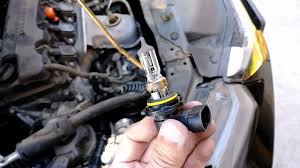 How to Replace a Honda Civic Headlight Bulb